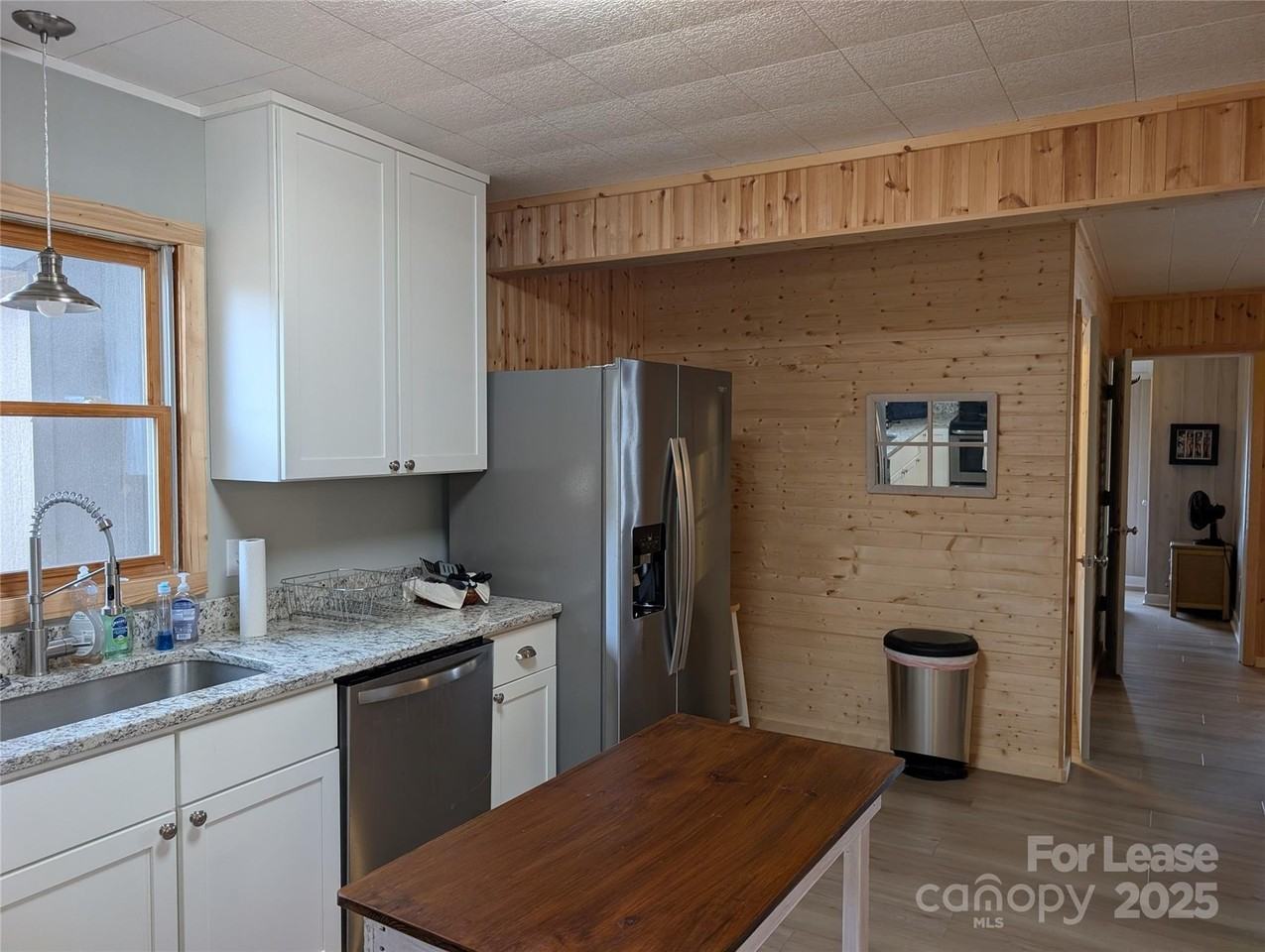 187 Commodore Loop - Photo 4 of 17