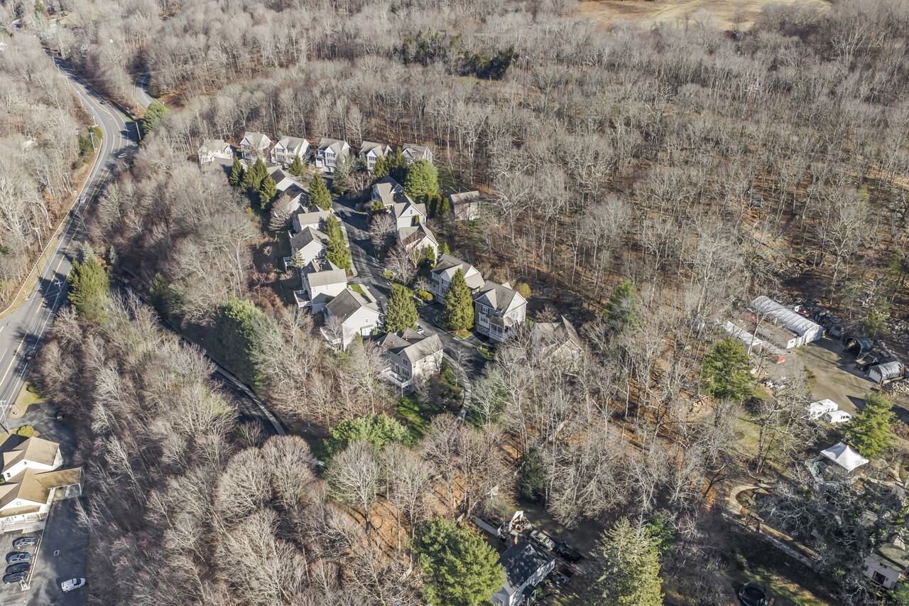 4 Woods Way - Photo 4 of 39