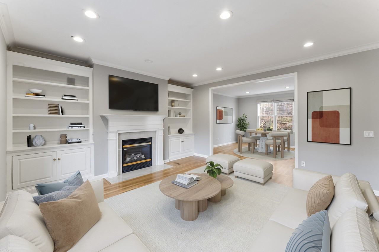 4 Woods Way - Photo 5 of 39