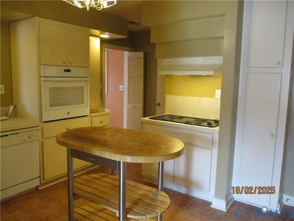 126 Beverly Rd - Photo 7 of 20