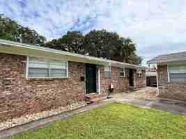 featured image of 715 Greenwood Street #B