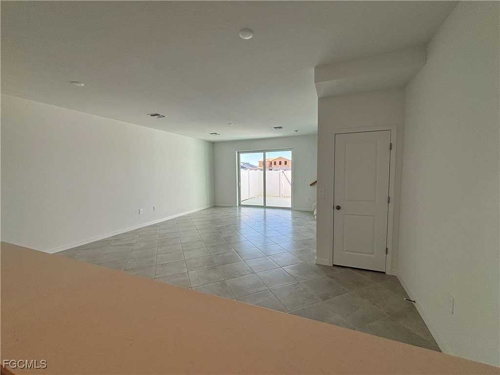 14883 White Pearl Rd - Photo 5 of 22