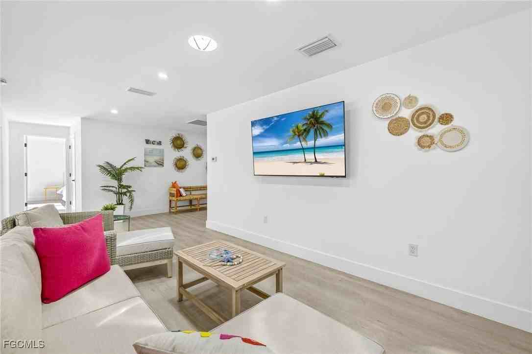 1105 Skiff Place - Photo 7 of 46