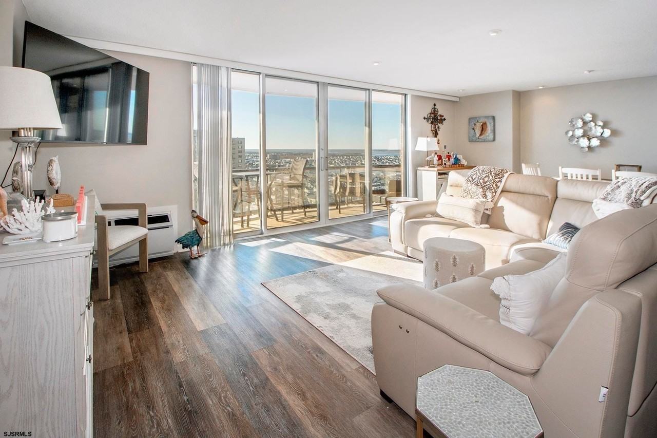 4800 Boardwalk #2107 - Photo 2 of 16