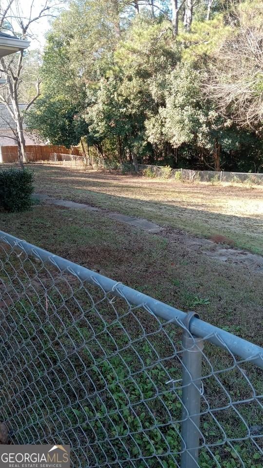 81 Woodruff St - Photo 6 of 27