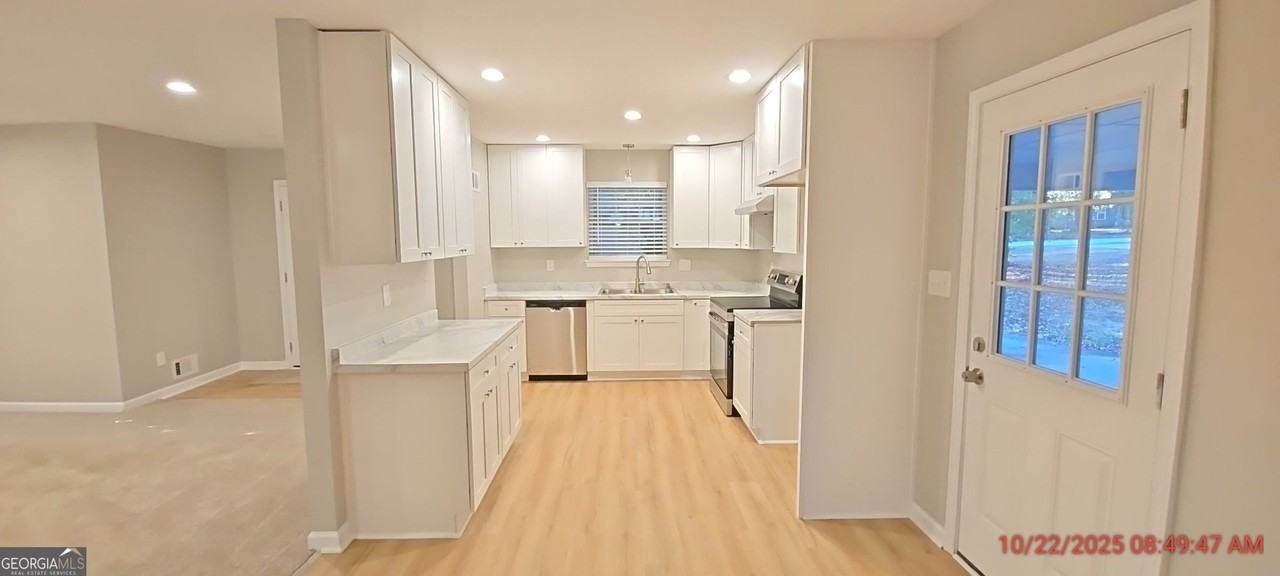 125 Highland Dr - Photo 2 of 10