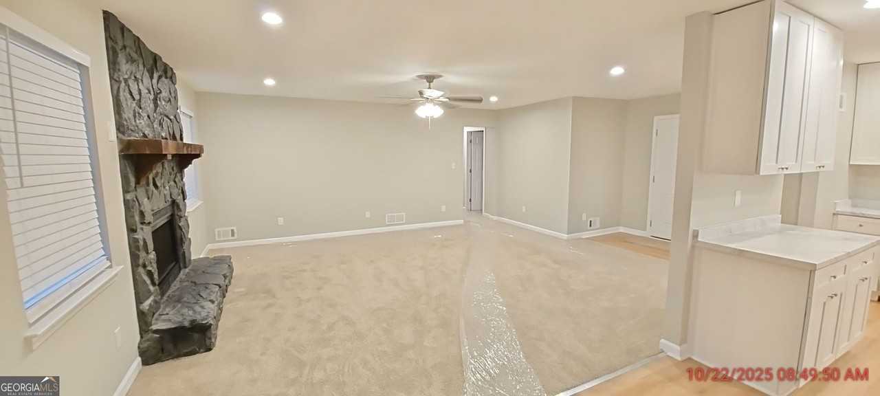 125 Highland Dr - Photo 4 of 10