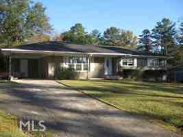 featured image of 215 Laramie Road