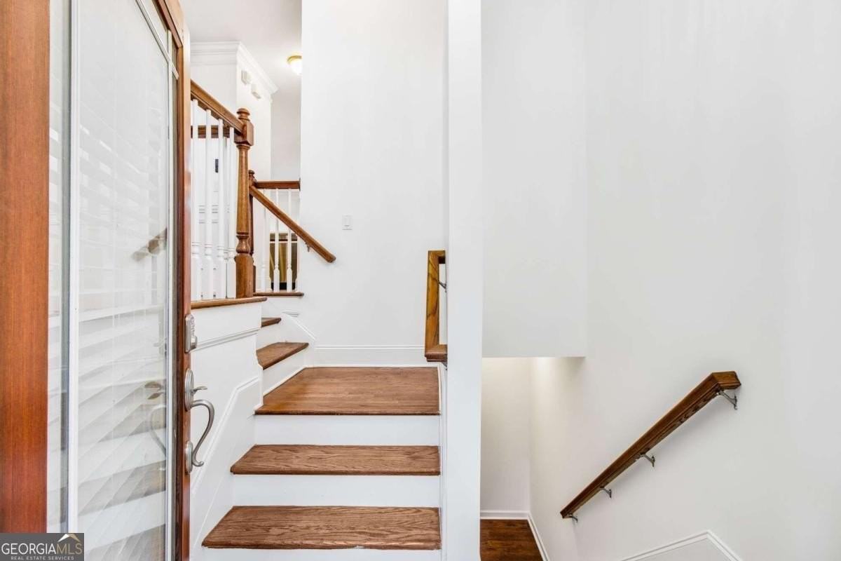 13 High Top Rd - Photo 4 of 34