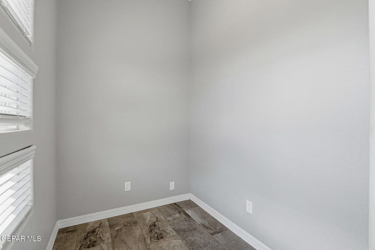 15033 Imagine Drive - Photo 4 of 42