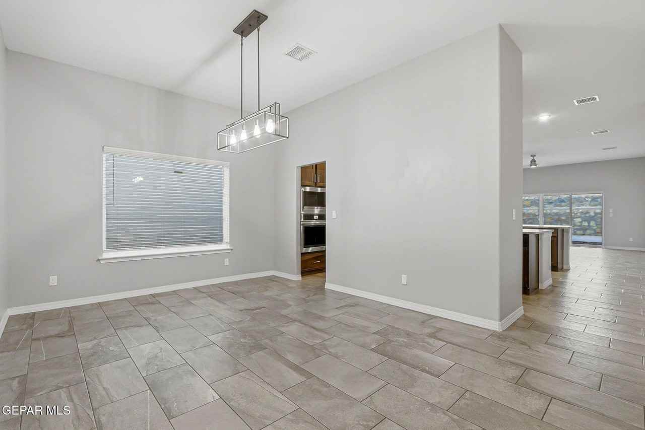 15033 Imagine Drive - Photo 5 of 42