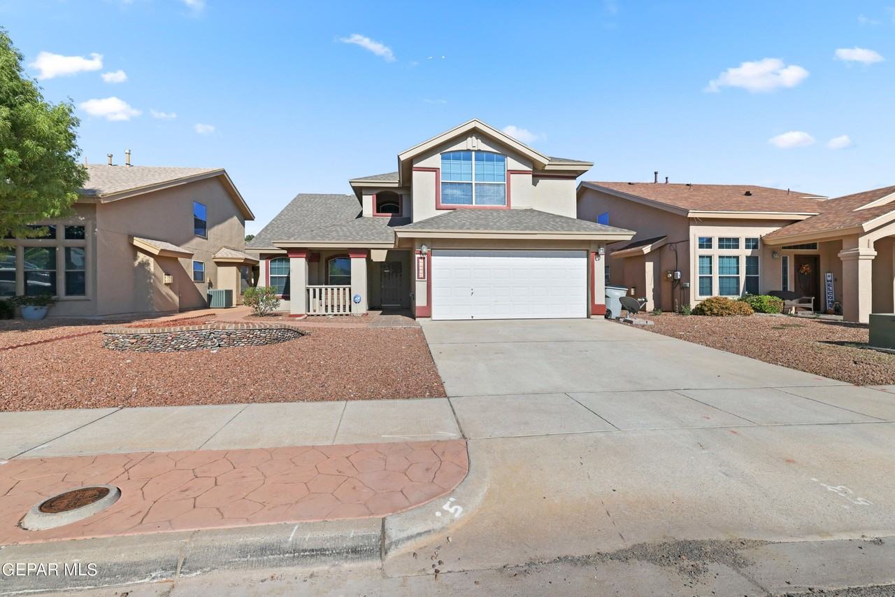 11236 Northview Dr - Photo 2 of 39