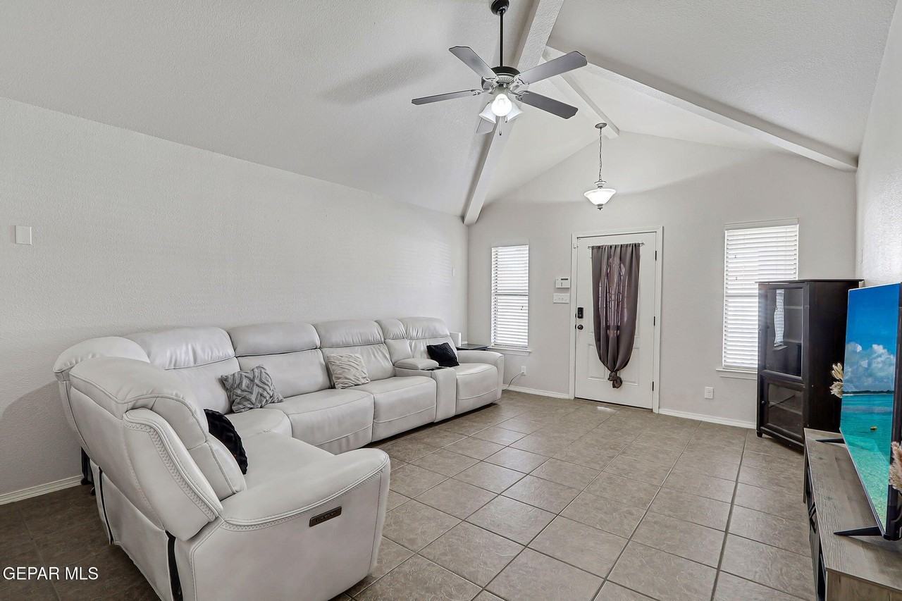 2305 Honey Dew - Photo 6 of 32