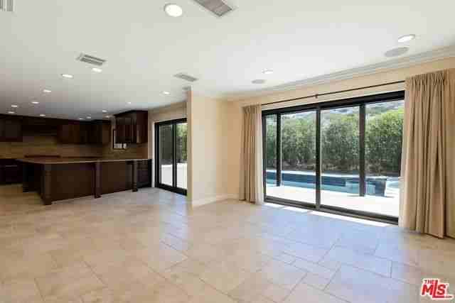 5515 Ruthwood Dr - Photo 6 of 8