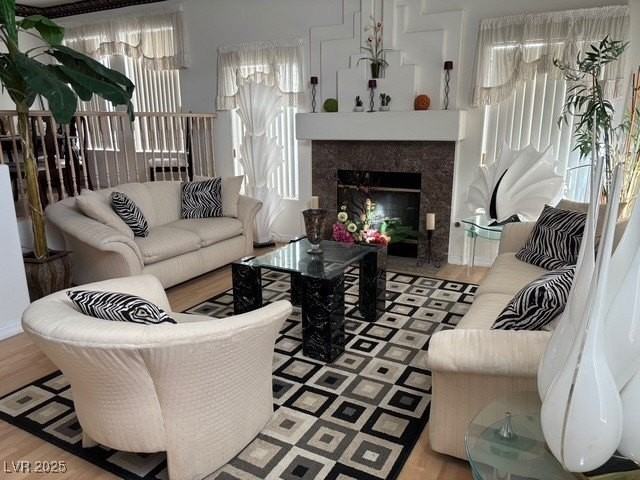 4663 Hamburg St - Photo 3 of 16