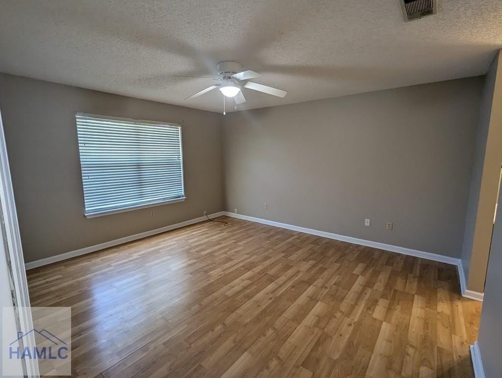 1413 Desert Storm Dr - Photo 5 of 10