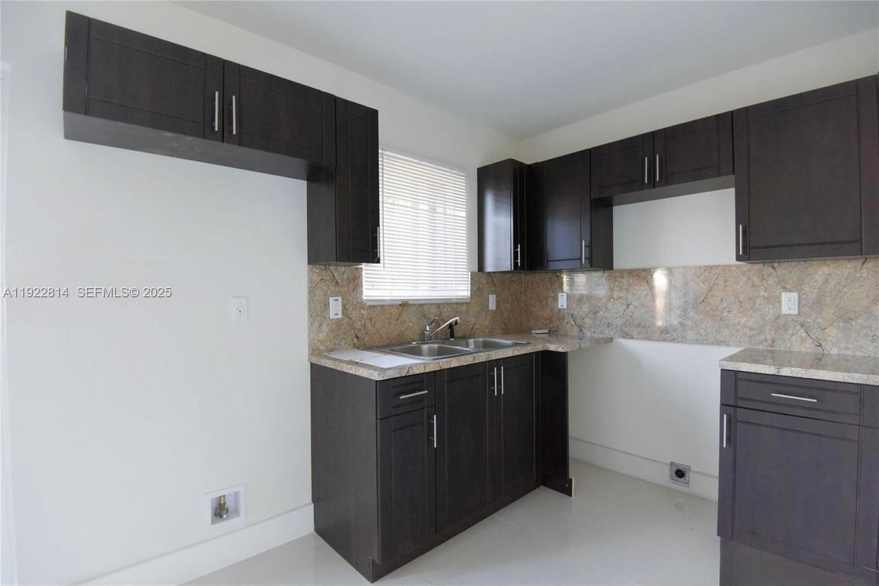 1980 Nw 54th St #A - Photo 4 of 8