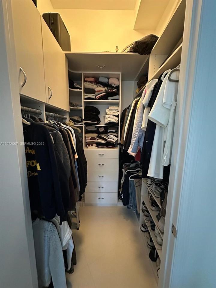 19900 E Country Club Dr #114 - Photo 6 of 8