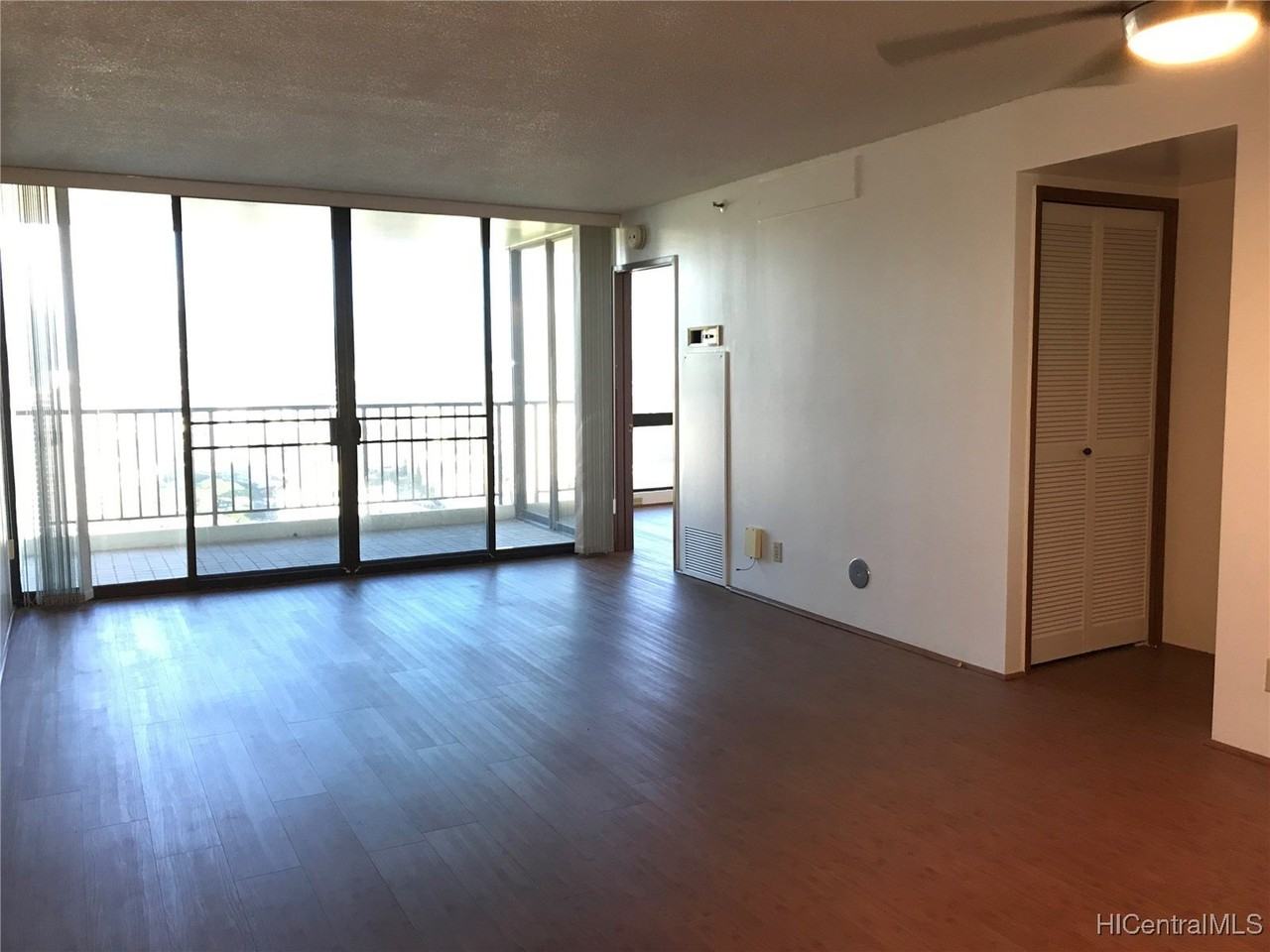 990 Ala Nanala St Apt 33c #33C - Photo 3 of 24