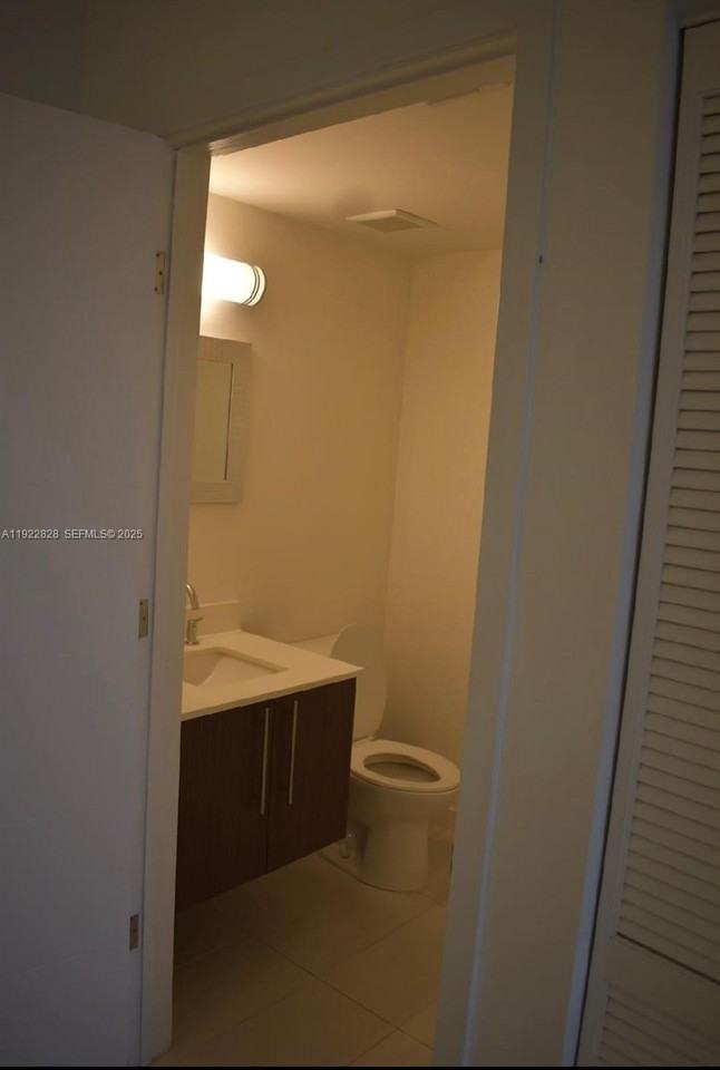 7661 Nw 107th Ave #704 - Photo 6 of 8