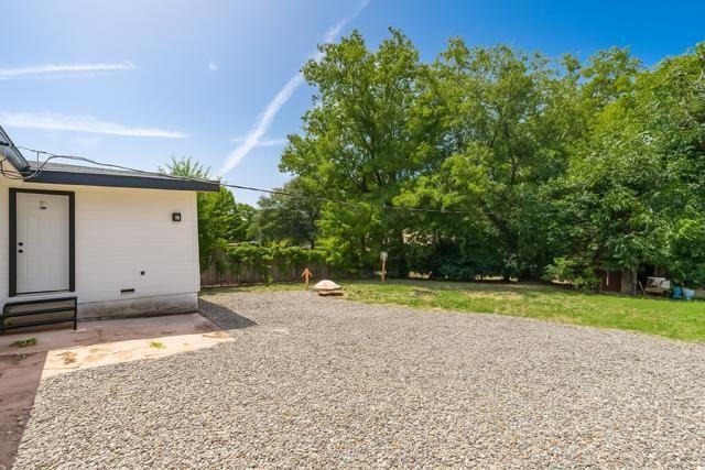 Mc Lean Street - Photo 3 of 7