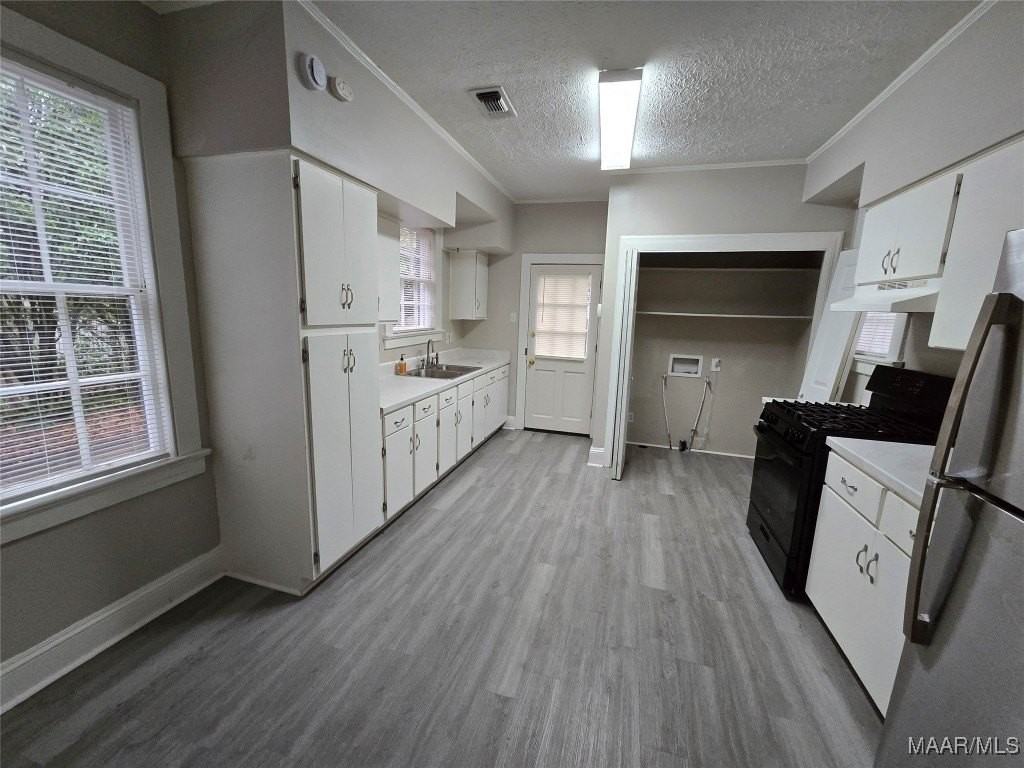 3256 Montezuma Rd - Photo 4 of 19