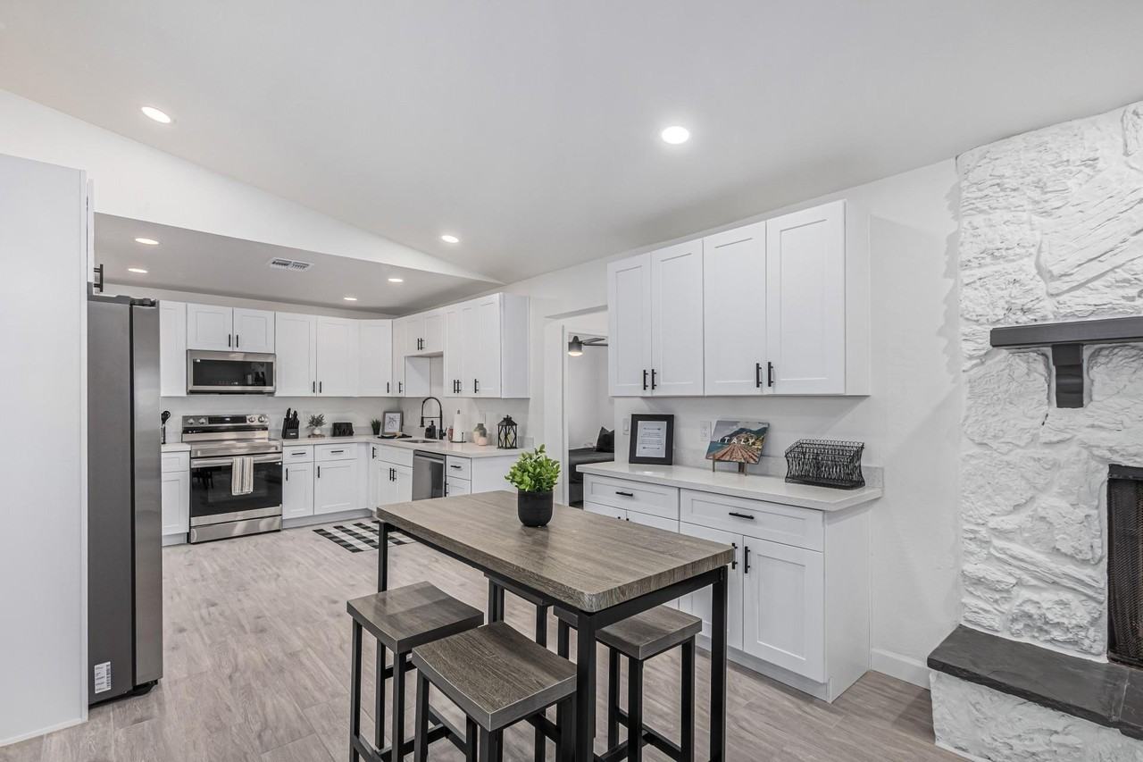 E Impala Ave - Photo 6 of 14