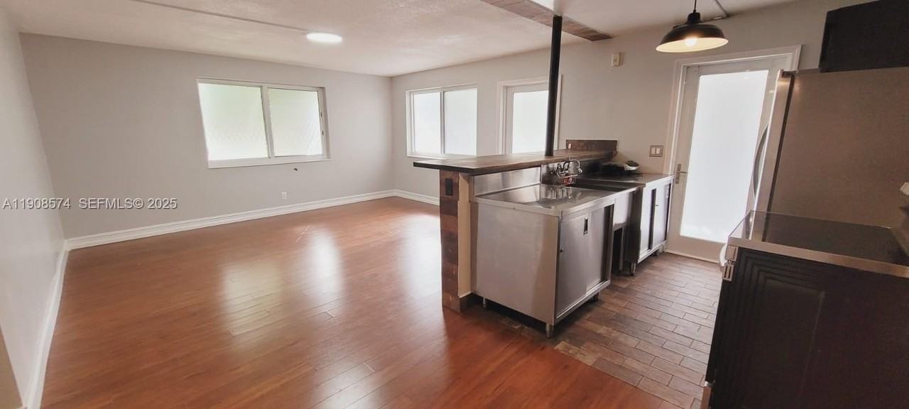 1715 Wiley St #8 - Photo 2 of 42