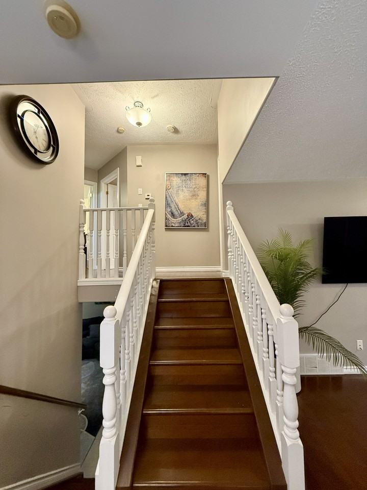 3572 Caribou Cres #1 - Photo 3 of 25