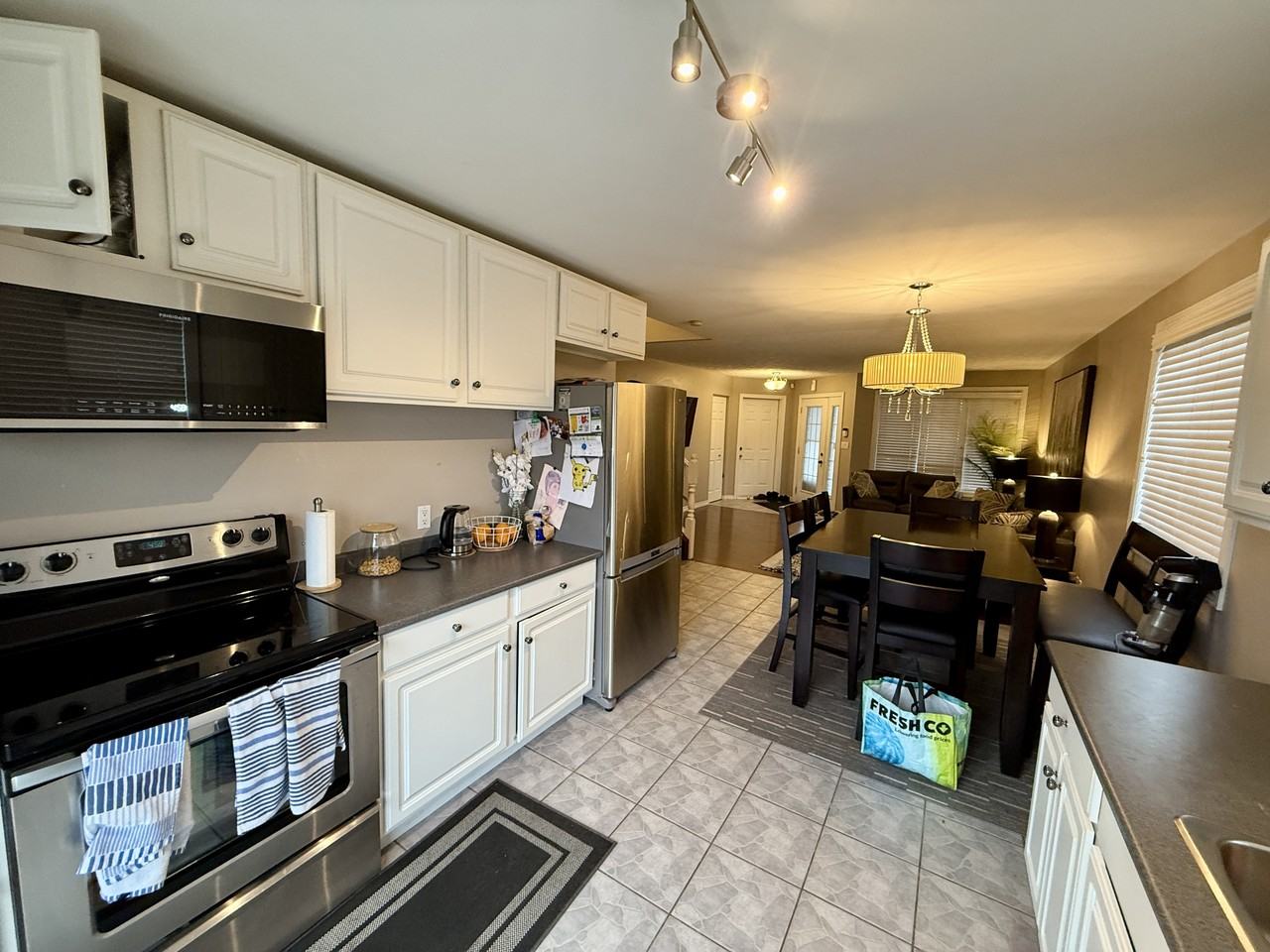 3572 Caribou Cres #1 - Photo 5 of 25