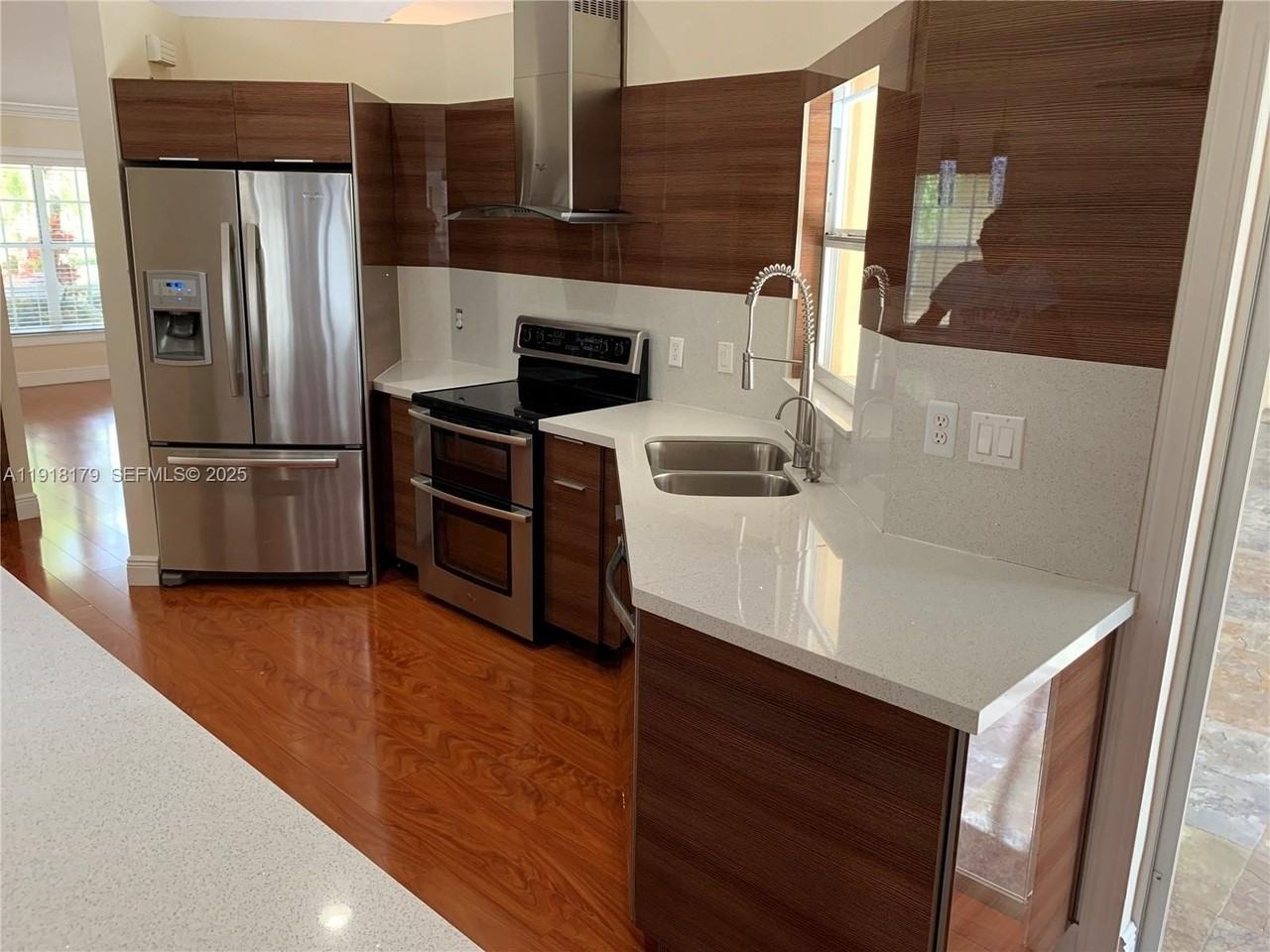 804 Verona Lake Dr - Photo 4 of 21