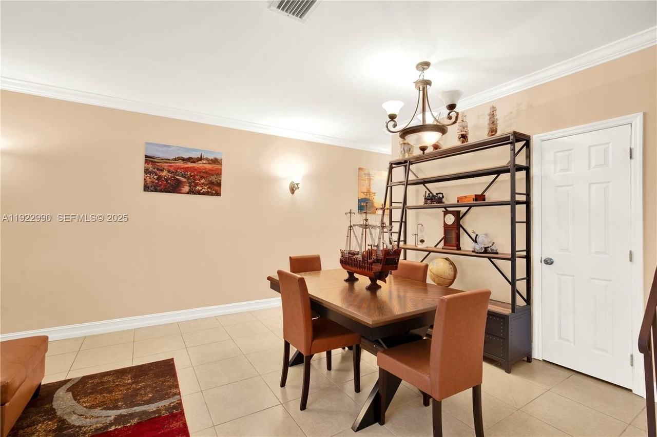 2239 Se 23rd Ave #2239 - Photo 7 of 42