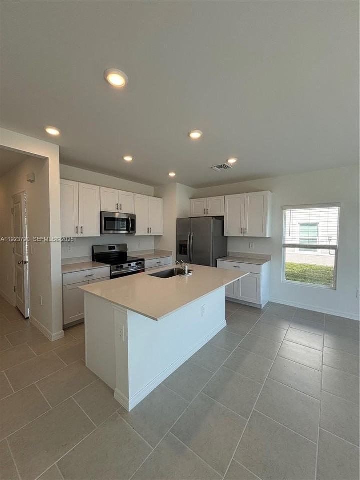 17459 Monte Isola Way #0 - Photo 5 of 24