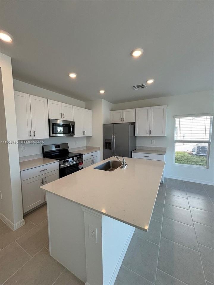 17459 Monte Isola Way #0 - Photo 6 of 24