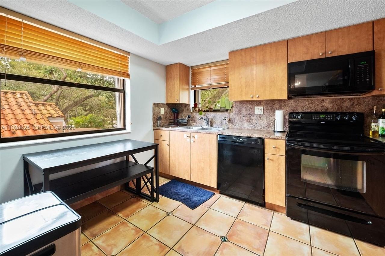 11840 Sw 80th St #526 - Photo 4 of 25