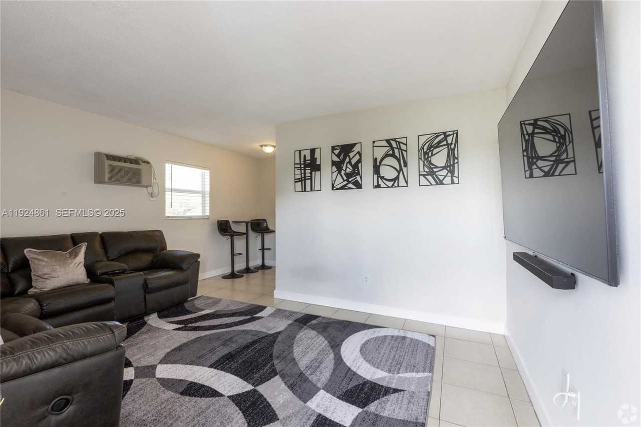 5755 Nw 7th Ave #5 - Photo 2 of 9