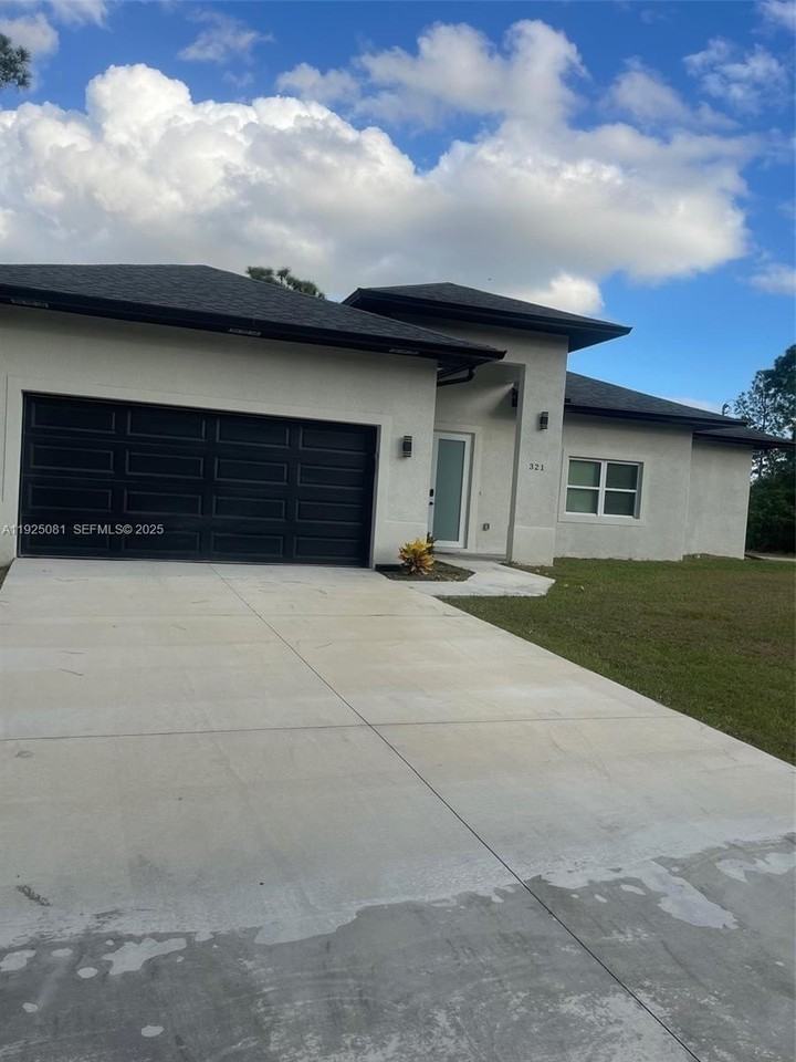 321 Briggs Ave S - Photo 7 of 22