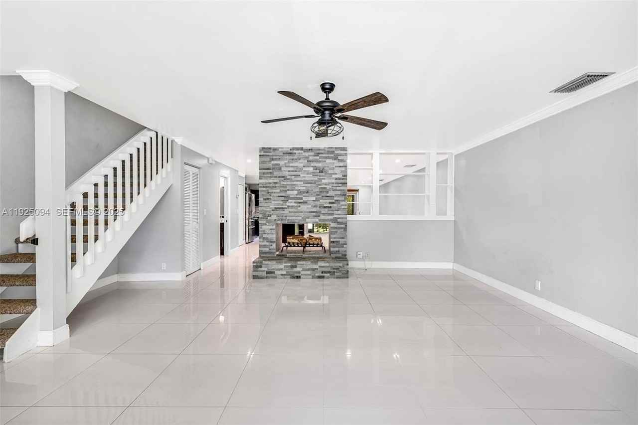 4299 Coral Springs Dr #3A - Photo 6 of 31