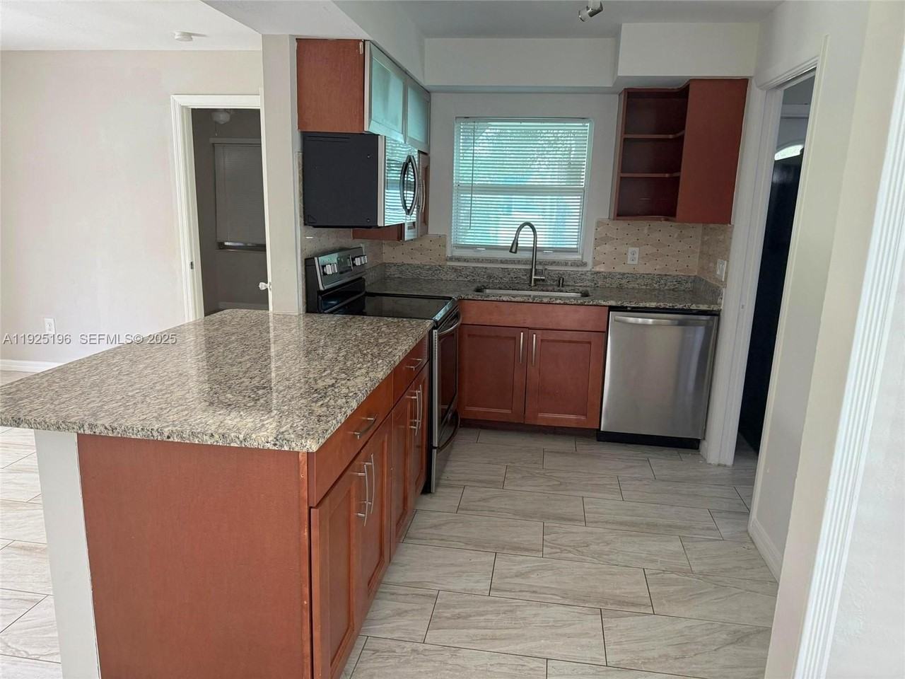 1104 Jasmine Road - Photo 3 of 8