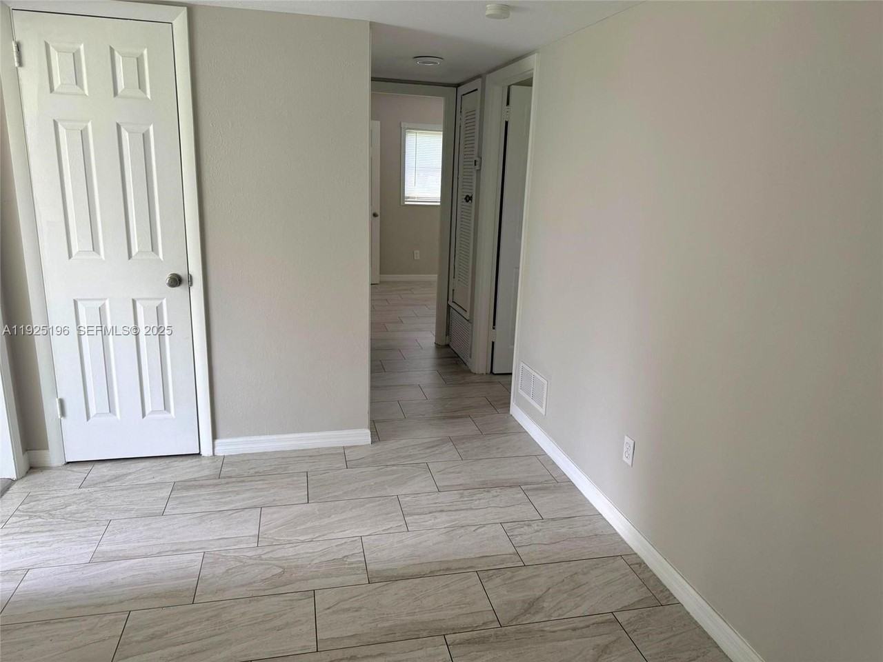 1104 Jasmine Road - Photo 6 of 8