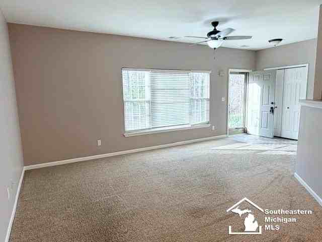 27328 Hidden Oaks Dr - Photo 3 of 19