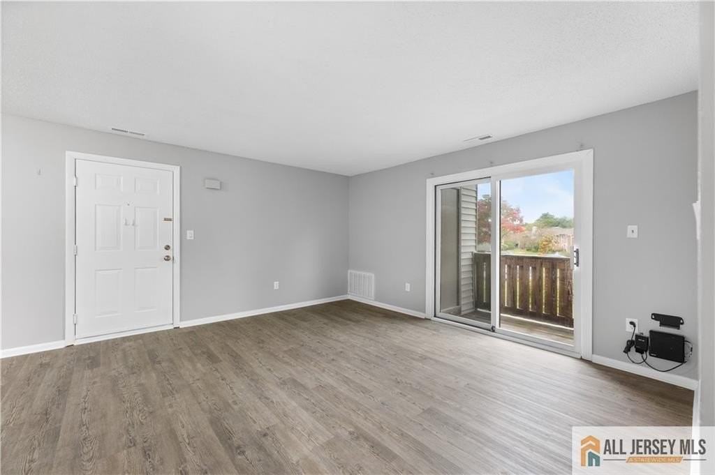 2415 Ravens Crest Dr #2415 - Photo 3 of 27