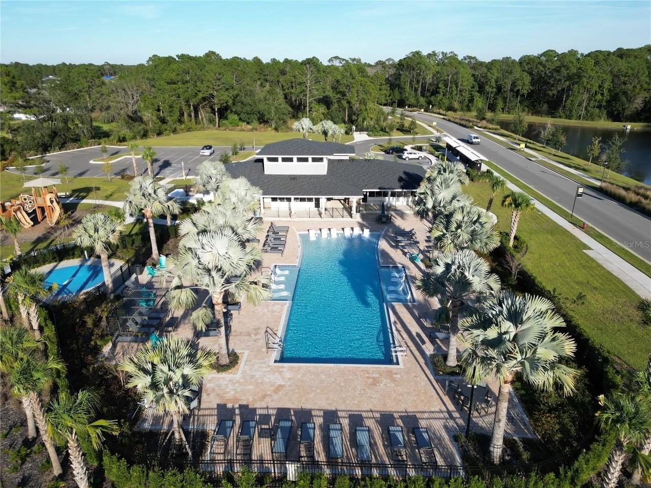 3262 Sanctuary Dr - Photo 4 of 40