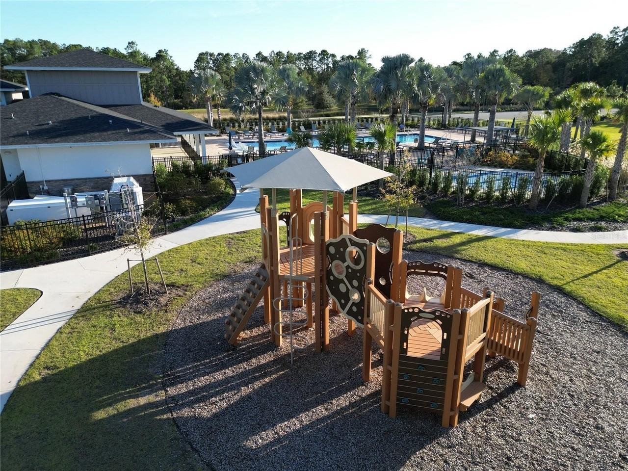 3262 Sanctuary Dr - Photo 5 of 40