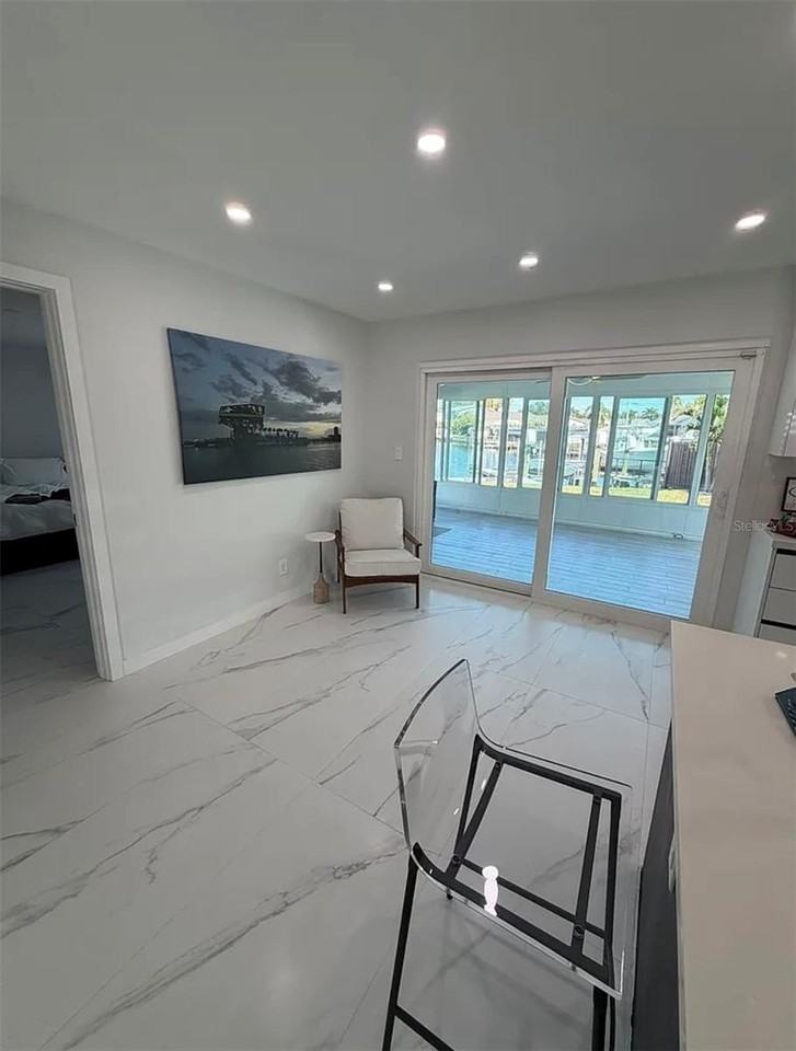 1359 40th Ave Ne - Photo 5 of 19