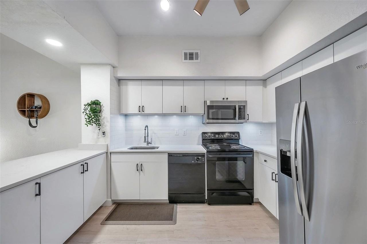 520 S Armenia Ave #1233 - Photo 6 of 33