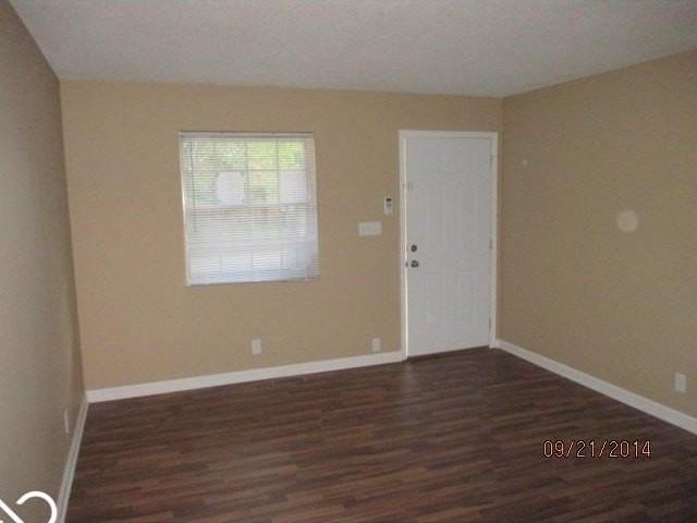 10206 Meadowlark Dr - Photo 3 of 8