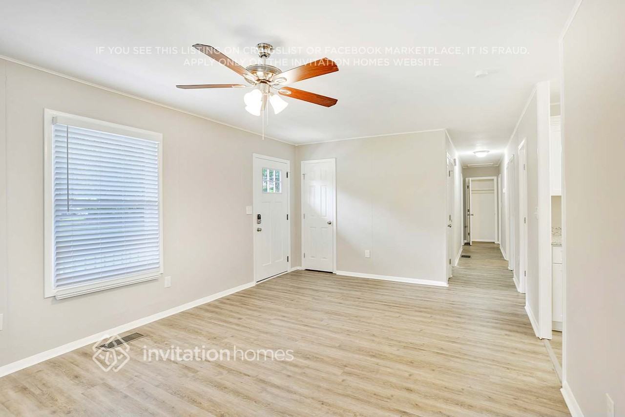 1941 Bandera Dr - Photo 2 of 18