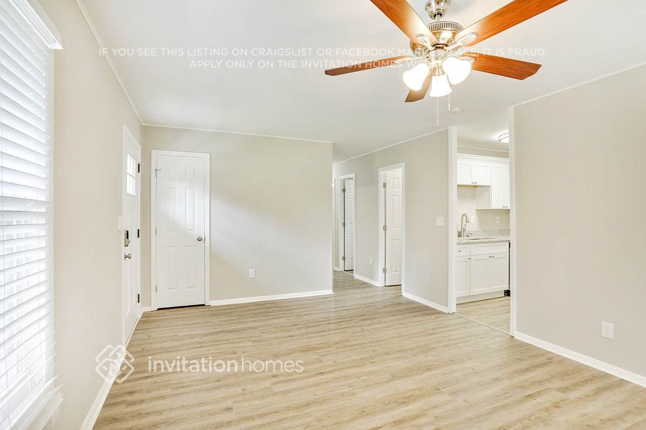 1941 Bandera Dr - Photo 3 of 18