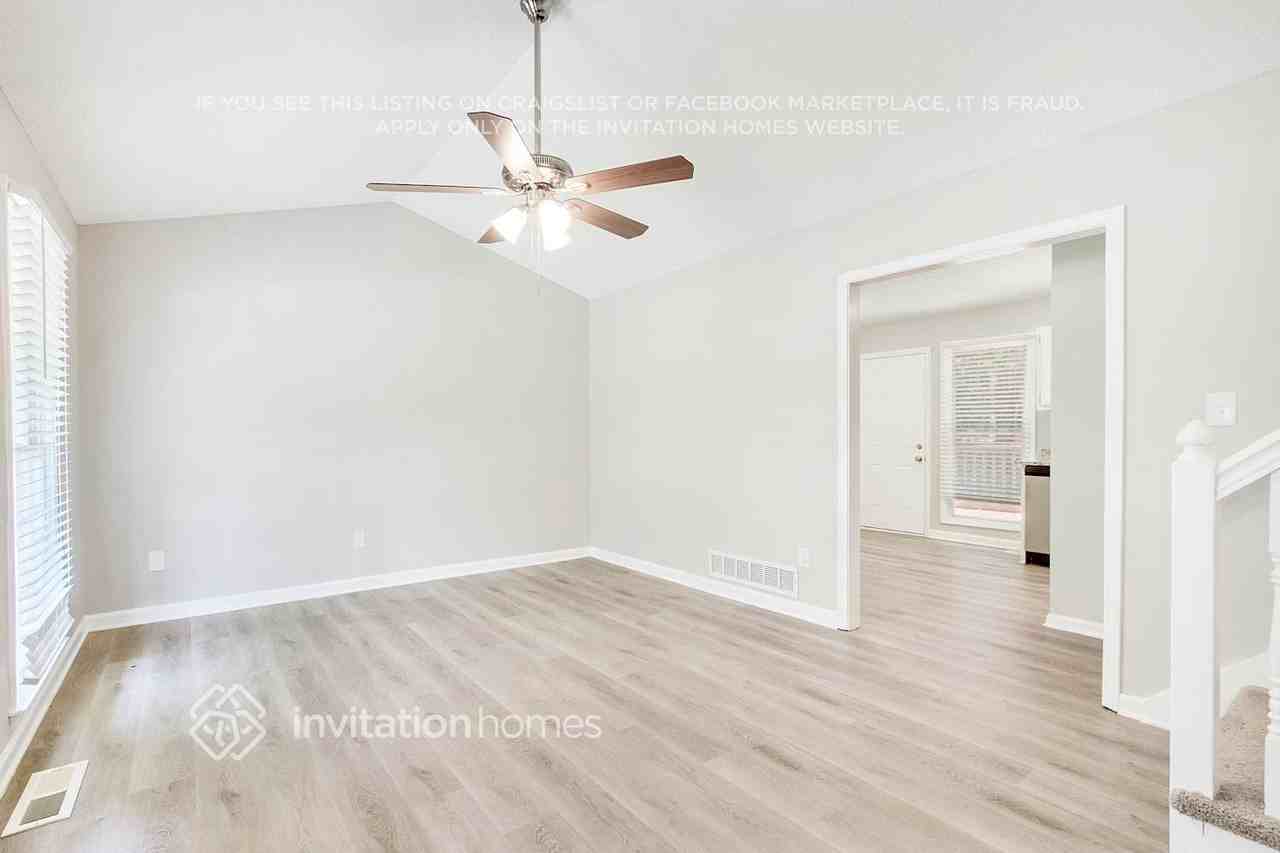 24 Grapevine Dr - Photo 2 of 22